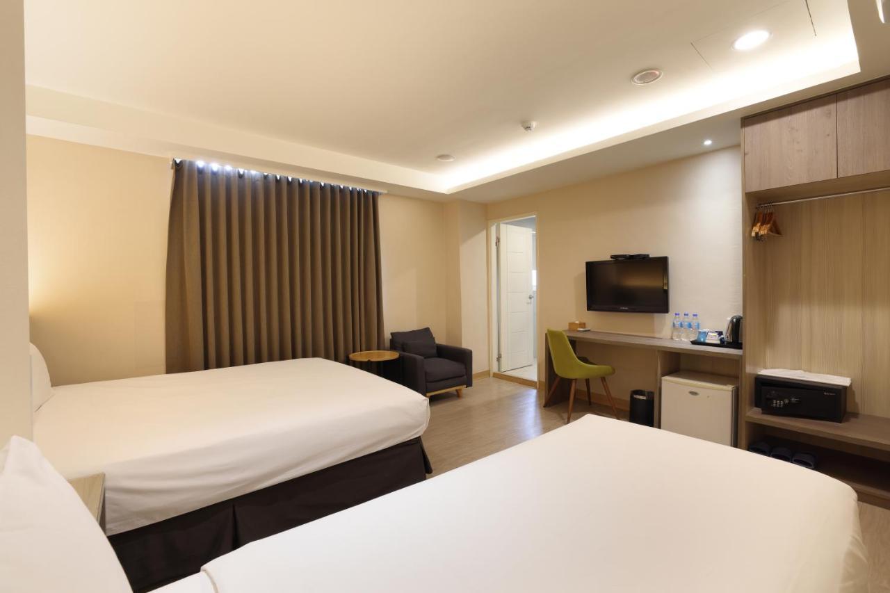 F Hotel - Hualien Zhongxiao Buitenkant foto