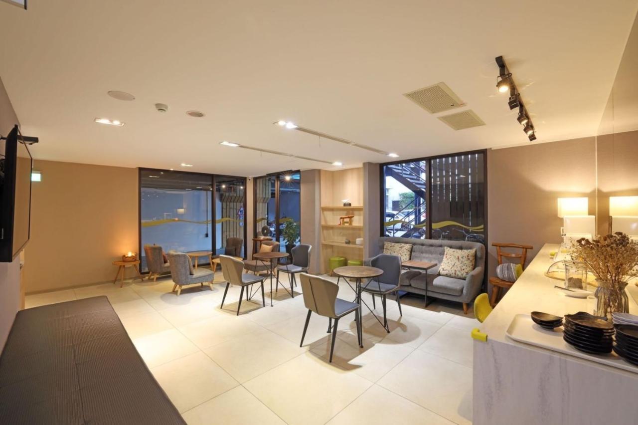 F Hotel - Hualien Zhongxiao Buitenkant foto