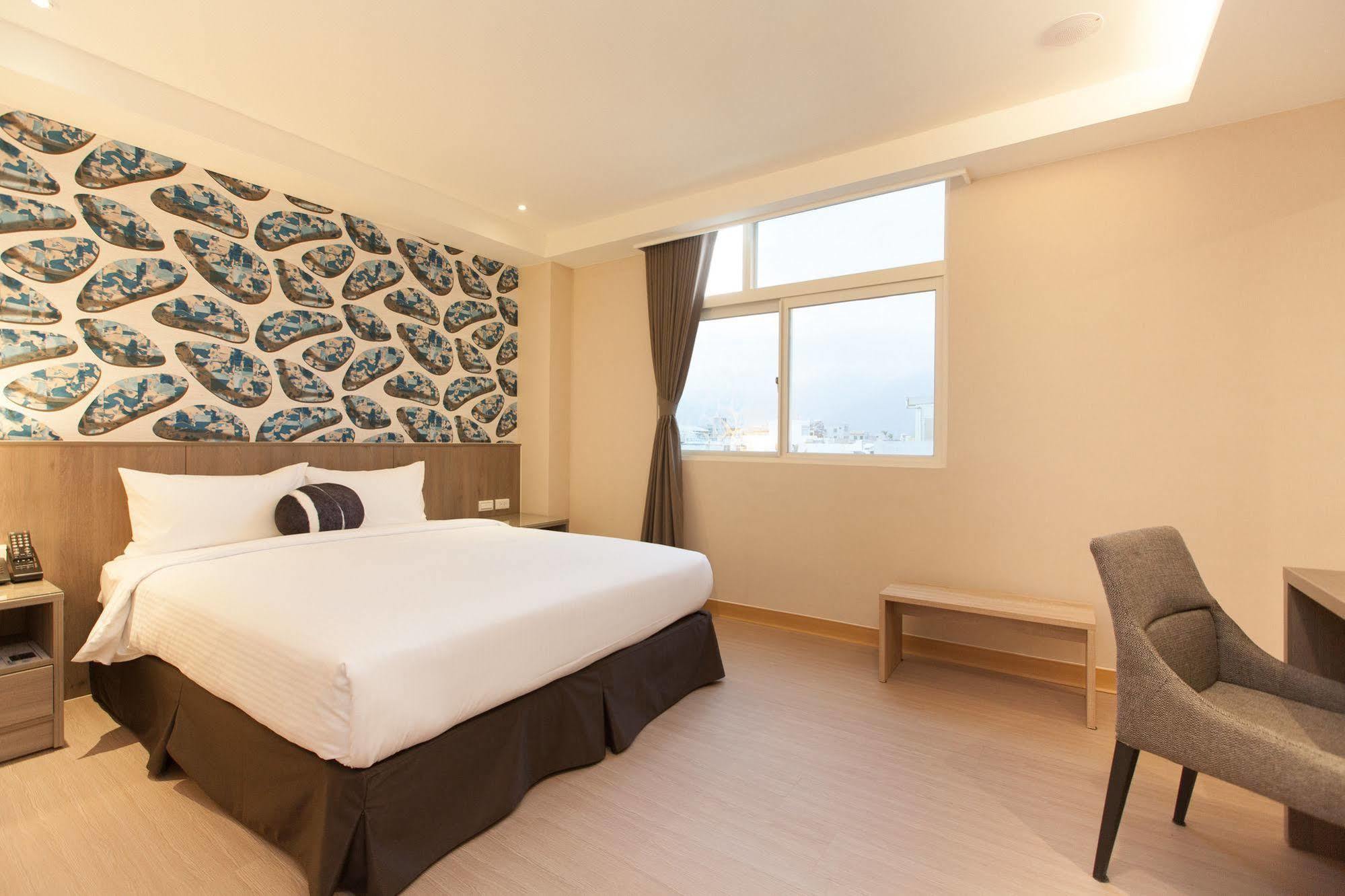 F Hotel - Hualien Zhongxiao Buitenkant foto